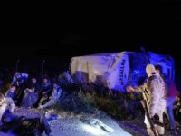 Van Başkale'de kaza: 20 yaralı