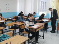 Hakkari'de 8’inci ve 12’nci sınıflara sınav yapıldı
