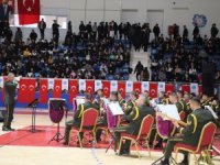 Askeri bando takımı Hakkari'de konser verdi