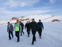 Vali Çelik "Yatırımcıları Hakkari'ye davet etti"