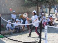 Hakkari'de sokak tenisi etkinliği