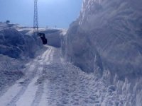 4 metrelik kar tünellerinde çalışma