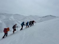 Dağcılar 2 bin 781 rakımlı dağa tırmandı