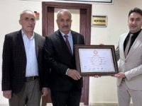 Durankaya Belediye Başkanı Demirci, mazbatasını aldı