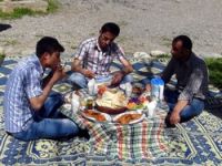 Çatışma bölgesinde piknik