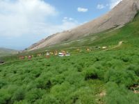 Hakkari dağcıları Artos dağında HDP pankartını açtılar