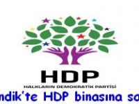 Pendik’te HDP binasına saldırı
