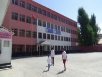 Yüksekova'da okullar boş kaldı