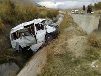 Van'da trafik kazası; 1 ölü, 13 yaralı