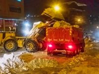 Belediye'nin zorlu karla mücadele çalışması