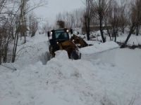 Hakkari'de 105 köy, 277 mezra yolu kapandı