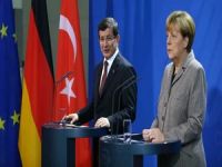 Davutoğlu ile Merkel’den ortak açıklama