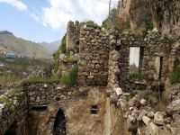 Çukurca'nın tarihi evleri restore edilmeyi bekliyor