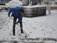 Kars'a yılın ilk karı yağdı