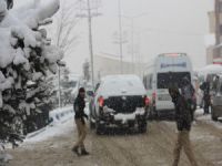 Hakkari’de 91 köy, 242 mezra yolu ulaşıma kapandı