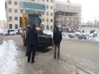 Hakkari'de tahrip olan yollar onarılıyor!