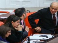 Meclis'te Bahçeli ve HDP'lilerden sıcak görüntü!