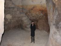 Gaziantep'te tarihi evin altında asırlık mağara buldu