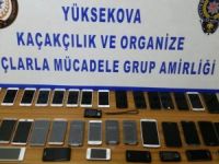 Yüksekova'da cep telefonu kaçakçılığı!