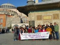 Hakkarili çocuklar İstanbul'da tenis müsabakalarını izledi