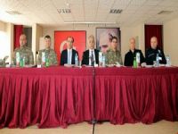 Vali Toprak Çukurca'da muhtarlar toplantısına katıldı