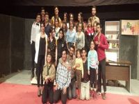 Onuncu Köy Tiyatro Topluluğu'dan Vali Toprak'a teşekkür!