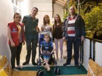 Engelli Dayan’nın tekerlekli sandalye sevinci