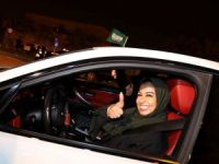Suudi kadınlar ilk defa direksiyon başına geçti