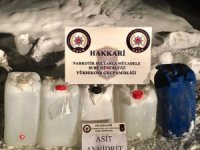 Yüksekova'da 102 litre asitanhidrit ele geçirildi