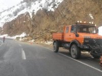 Hakkari karayolları olası faciayı önledi