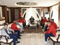 Sportif faaliyetler kulübün'den Vali Akbıyık'a ziyaret