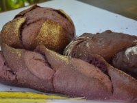 Malatya'da mor ekmeğe ilgi artıyor