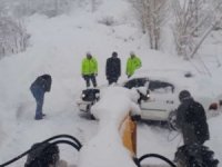 Belediye karla mücadele ekibinin zor anları