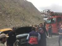 Hakkari’de maddi hasarlı trafik kazası