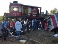 İki yük treni çarpıştı, 1 ölü, 4 yaralı