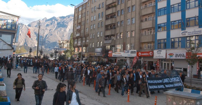 ankara-katliami-protestosu-hakkari-1.jpg