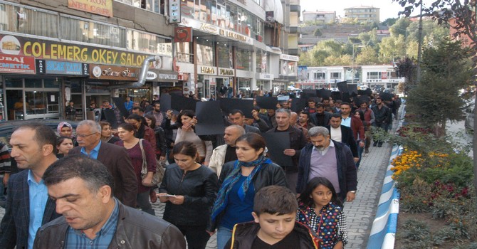 ankara-katliami-protestosu-hakkari-3.jpg