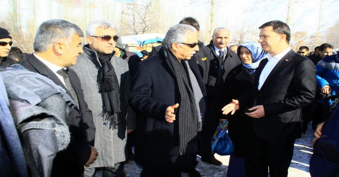 bagismi-ak-parti-karsilama-5.jpg