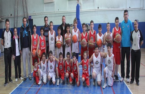 basketbol-12-dev-adam-hakkari-4.jpg