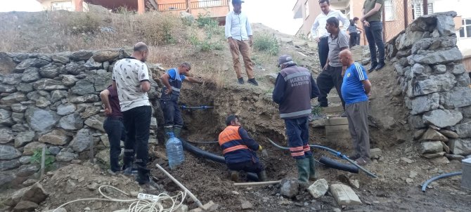 belediye-ekipleri-ayda-200-su-arizasina-mudahale-ediyor-1.jpg