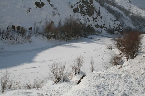 buz-kutleleri-hakkari-2-.jpg