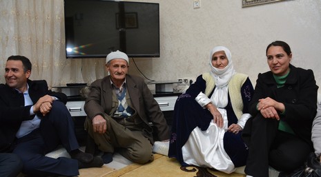 es-baskanlardan-ziyaret-1.jpg es-baskanlardan-ziyaret-1.jpg