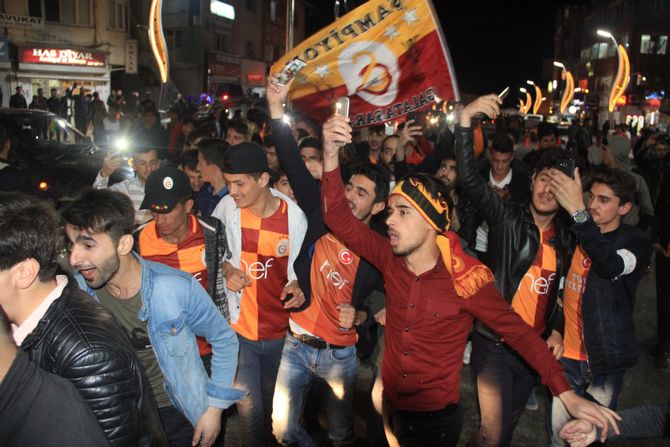 galatasaray-besiktas-hakkari-3.jpg