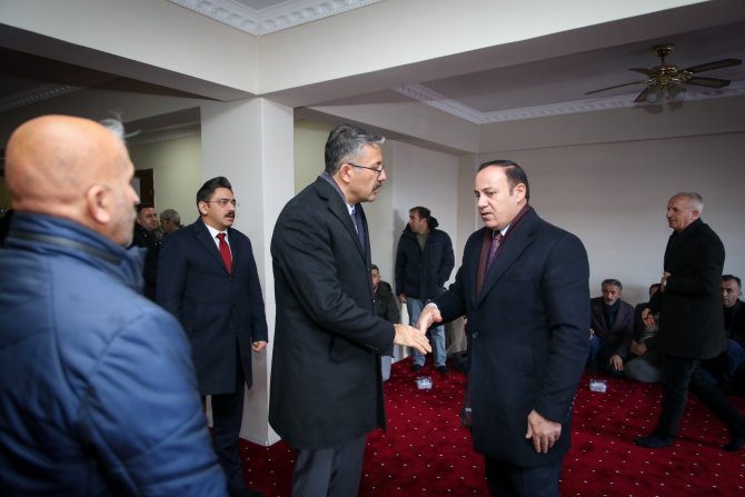 gcl-iyzw4aa-trk.jpg