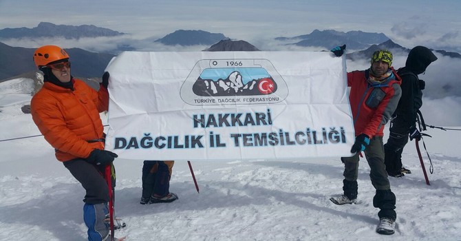 gurcistan-kazbek-dagi-6.jpg