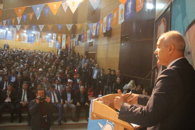 hakkari-ak-parti--temayul-yoklamasi-yapti-3.jpg