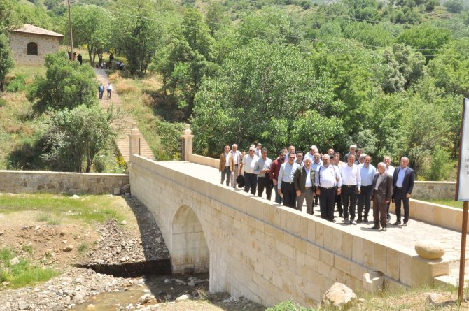 hakkari-ak-parti-semdinli-2.jpg