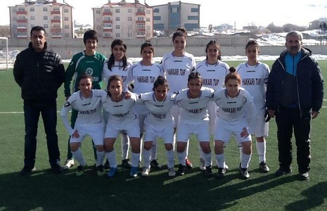 hakkari-bayan-futbol-takimi-m.jpg