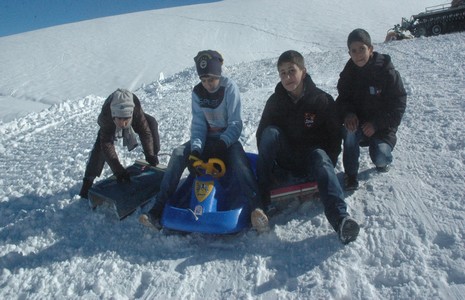 hakkari-de-kayak-sezonu-acildi-4.jpg