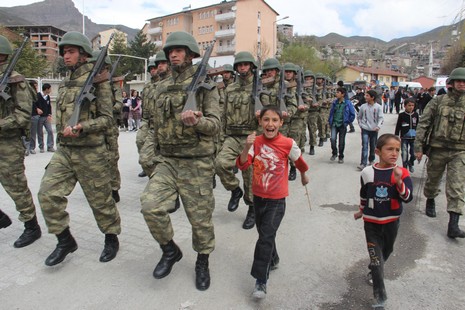 hakkari-dusman-isgilanden-kurtulusunun-95.-yil-donumu-4.jpg